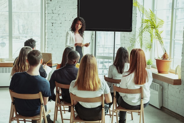 Daytime Pre License Training – 63 Hours